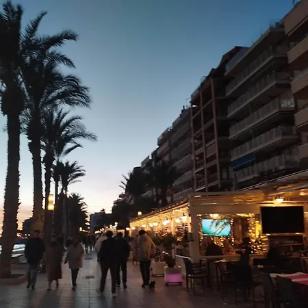 A 30m Del Mar, Con Wifi Gratis شقة تورّيفيِخا